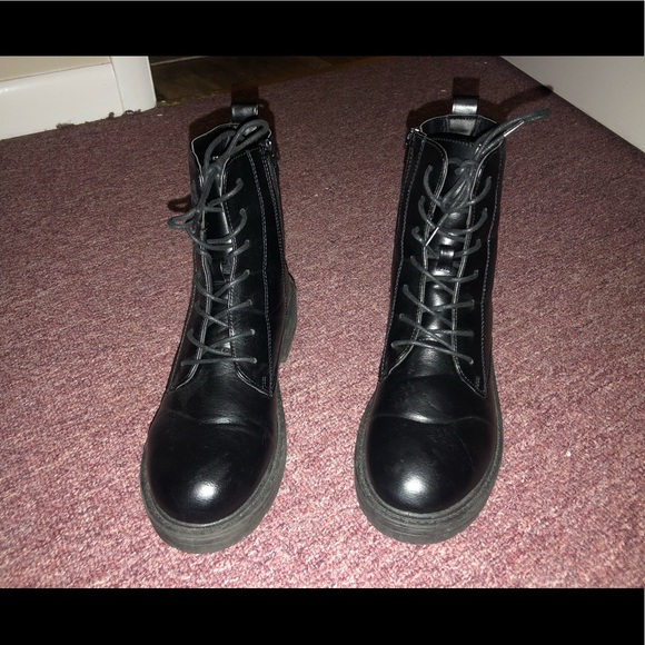 military style boots black